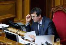 Податкова реформа: у Раді хочуть заборонити оформляти співробітників ФОПами