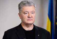 Порошенко заявив, що його участь у засіданні Ради Україна-НАТО блокується владою
