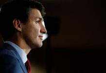 Протест проти COVID-обмежень: прем’єр Канади покинув будинок з міркувань безпеки