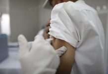 У Каліфорнії дозволять підліткам вакцинуватися без згоди батьків