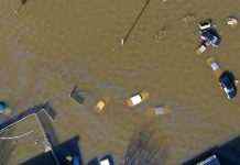 Через тропічний шторм в ПАР загинули понад 70 осіб, 130 тисяч покинули свої будинки