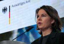 У Німеччині заперечили плани з евакуації родин дипломатів з України