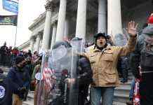 Учасники штурму Капітолію балотуються на посади в США, – Politico