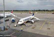 По всьому світу скасували понад 4 тисячі авіарейсів через негоду і “Омікрон”