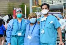 У США дозволили виходити на роботу медикам, інфікованим коронавірусом