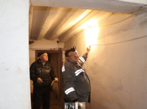 «Каметсталь» продовжує допомагати місту в облаштуванні захисних споруд