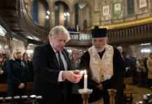 Джонсон у великодньому привітанні заговорив українською