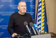 Під Дніпром 3 ракетні удари РФ зруйнували ділянку залізниці