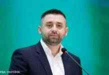 Опрацьовуються всі сценарії тривалості війни, – Арахамія