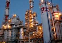 “Лукойл” зупиняє свої заводи в Росії: названа причина