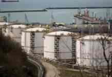 Євросоюз готує ембарго на нафтопродукти з Росії