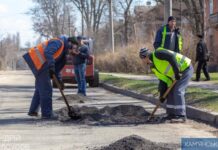 Комунальні служби Кам’янського прибирають місто після зими