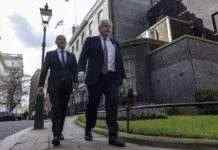 Шольц та Джонсон заявили про готовність позбавити Європу залежності від газу з Росії