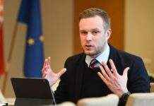 Литва закликала країни ЄС відмовитися від російського газу і нафти через “різанину в Бучі”