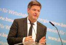Німеччина робить поступові кроки до ембарго на російські енергоресурси, – міністр економіки