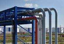 Нідерланди заборонили місцевим компаніям платити рублями за газ РФ