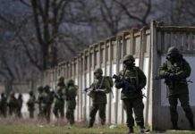 Російських військових забезпечують списаними бронежилетами, – розвідка