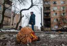 Мерія Харкова допоможе евакуюватися жителям районів, які під постійними обстрілами