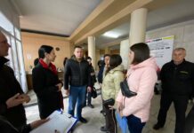 Мер Кам’янського Андрій Білоусов відвідав філії для реєстрації внутрішньо переміщених осіб