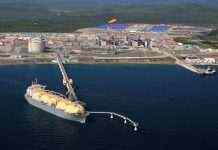 Японія не має наміру виходити зі спільного з Росією газового проекту на Сахаліні