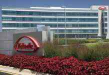 Великі японські фармкомпанії припинили нові клінічні випробування в РФ