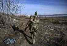 Українські військові за допомогою “Стугни” знищили танк окупантів