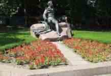 Знесення чи вандалізм не потрібні. У Миколаєві пояснили “зникнення” пам’ятника Пушкіну