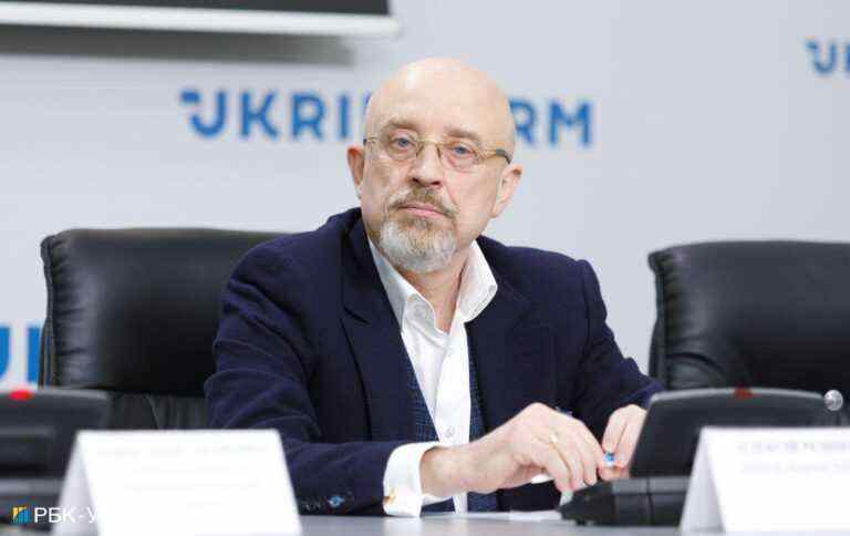 Міністр оборони виступив за легалізацію обігу зброї в Україні