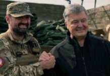 Порошенко привіз у стрілецький батальйон бронежилети та засоби зв’язку