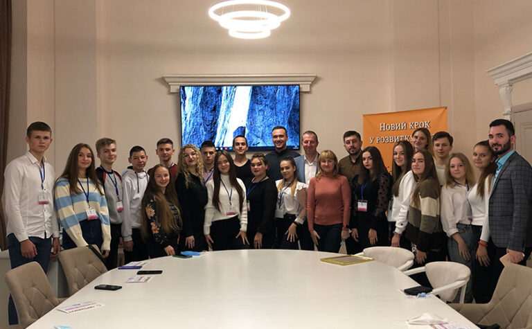 Стартував прийом документів на здобуття міської молодіжної премії