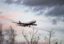 Росія знову продовжила заборону на польоти на півдні країни