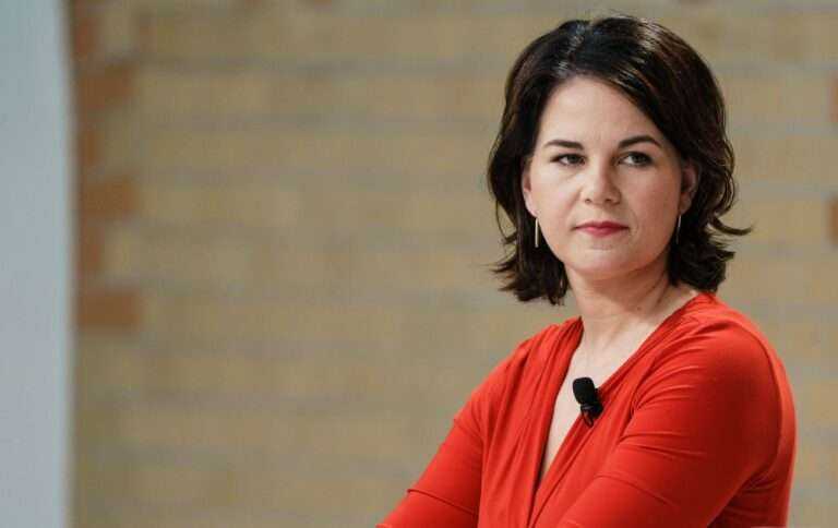 Росія повинна взяти на себе відповідальність за війну з Україною, – Бербок