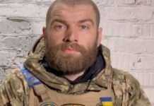 Командир морпіхів звернувся до Ілона Маску за допомогою в евакуації з “Азовсталі”