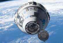 Новий космічний корабель Starliner компанії Boeing успішно повернувся з МКС на Землю
