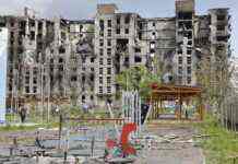 У Маріуполі загинули 25 тисяч людей, в основному цивільних, – “Азов”