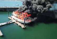 У Британії після вибуху на борту затонула суперяхта