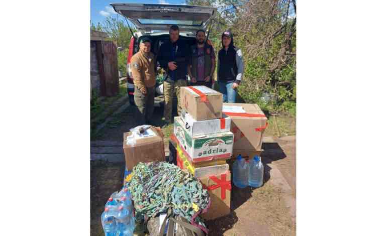 Волонтери Кам’янського зібрали та доставили на Луганщину спорядження для військових
