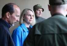 Новий посол США відвідала місце боїв у Гостомелі