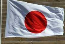 Прем’єр-міністр Японії і Папа Римський мають намір позбавити світ від ядерної зброї