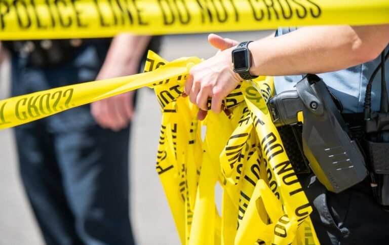 У США чоловік відкрив стрілянину в супермаркеті, 10 людей загинули і 3 поранені