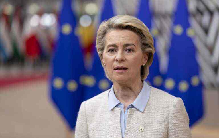 ЄС планує до кінця року відмовитися від 90% нафтового імпорту з Росії