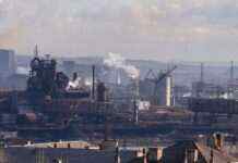 Військові експерти назвав причини, чому Росія може завищувати кількість захисників “Азовсталі”