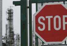 Нафта дорожчає після введення ЄС ембарго проти Росії