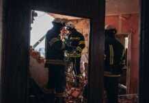 Під завалами п’ятиповерхівки в Ізюмі знайшли тіла 44 цивільних, – ОВА