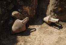 В Одесі бійці тероборони під час обладнання окопів знайшли стародавні амфори