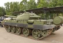 Окупанти знімають зі зберігання застарілі танки Т-62 для відправки в Україну