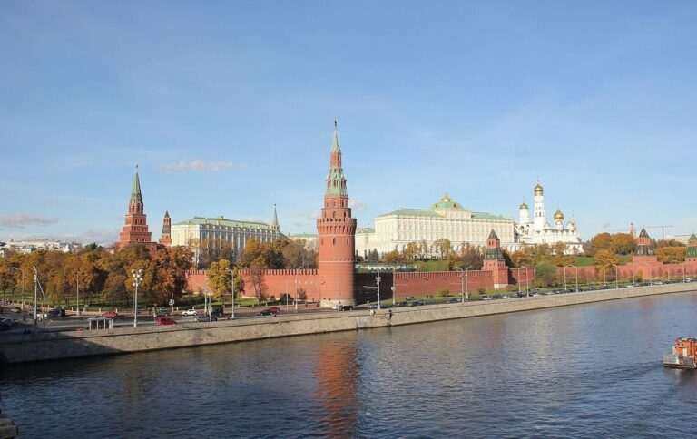 Кремль продовжує чистки серед генералітету: звільнено двох командирів військових округів