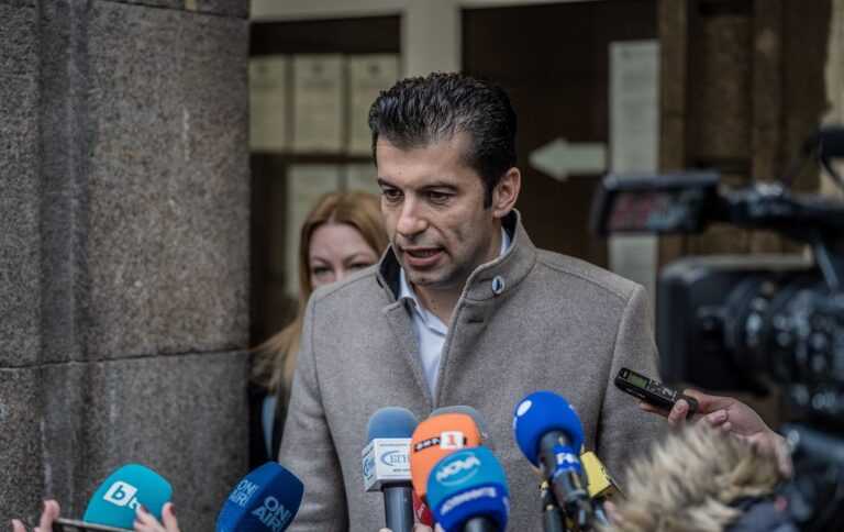 Болгарії потрібно 2 роки для відмови від нафти з РФ: Пєтков просить виключення з європейського ембарго