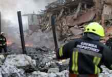 На Луганщині війська РФ скинули бомбу на школу: близько 100 людей опинилися під завалами