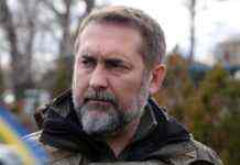 Люди із Луганської області виїжджати не хочуть, – Гайдай